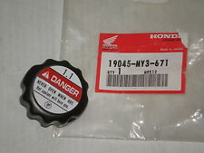 buson radiator original Honda CB CBF VT NT XL - Apasa pe imagine pentru inchidere