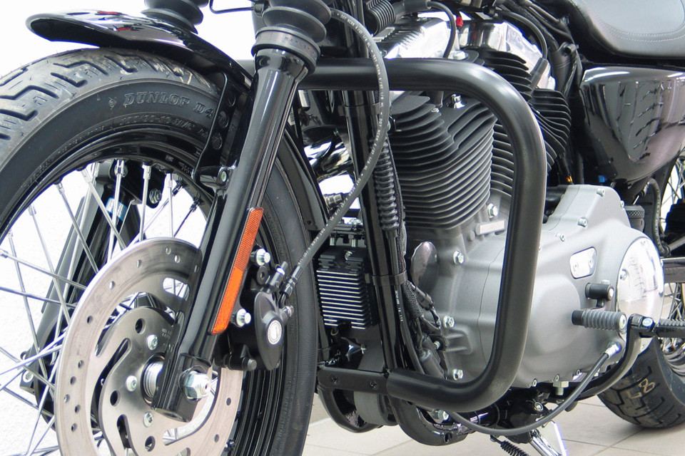 crashbar negru 38mm Harley Davidson HD Sportster Evo, Custom, Roadster/Low, Nightster/Iron - Apasa pe imagine pentru inchidere